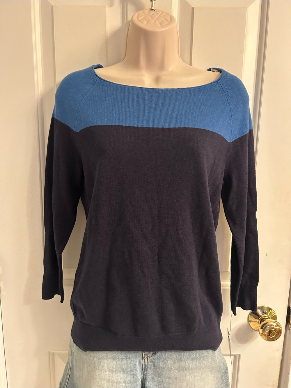 Women’s Liz Claiborne Blue and Black Colorblock Boatneck Sweater
